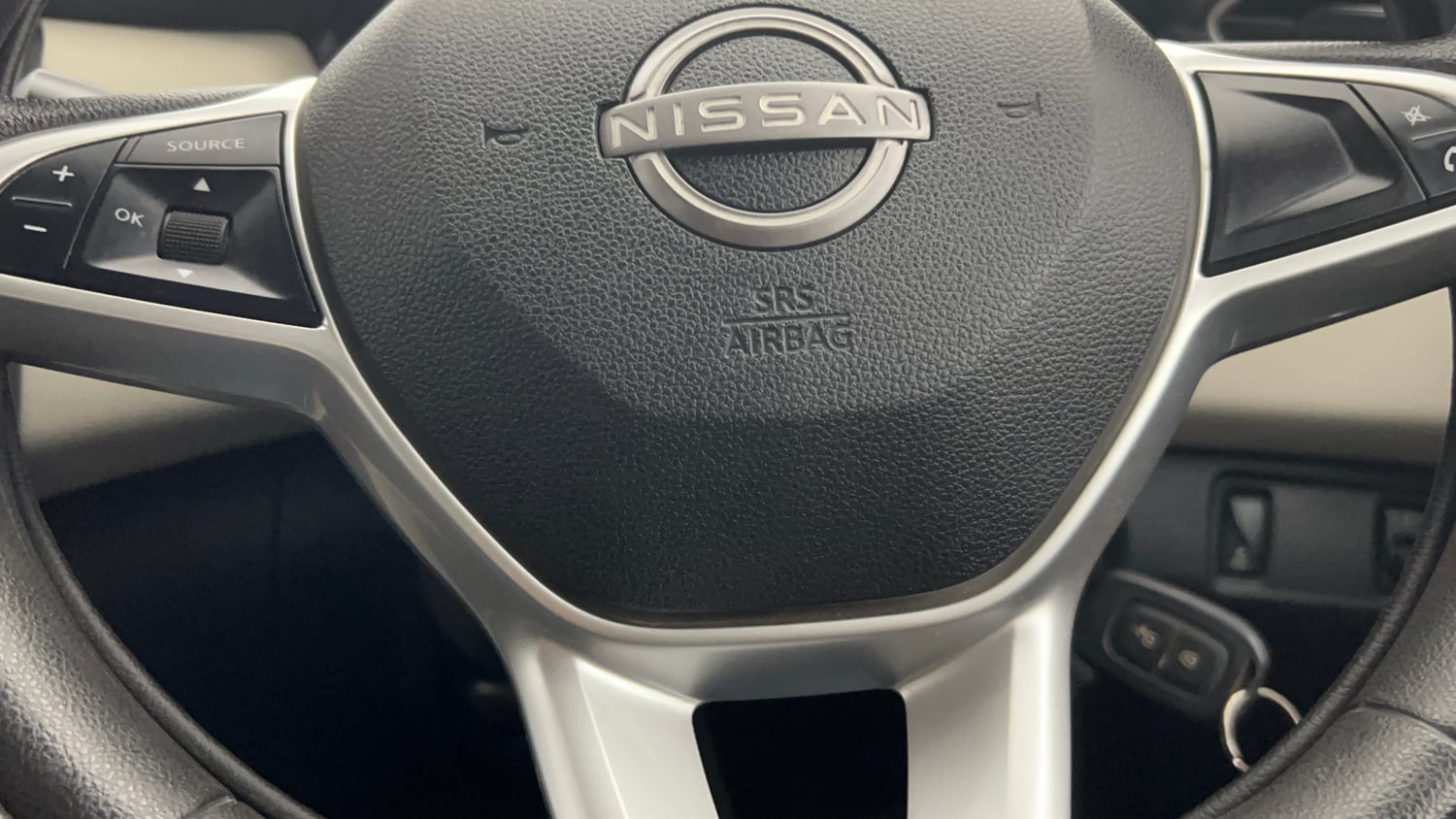 Used 2023 Nissan Magnite XL Petrol Manual top_features Airbags