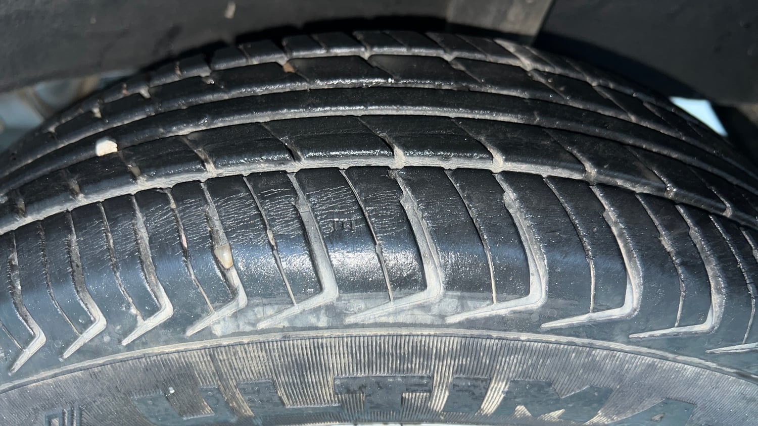 Used 2018 Datsun Redi-GO A Petrol Manual tyres LEFT REAR TYRE TREAD VIEW