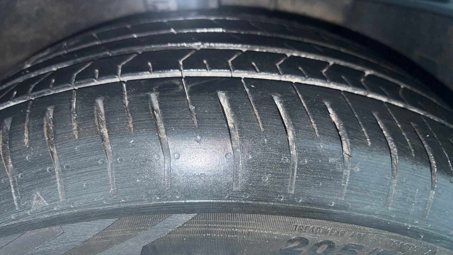 Used 2024 Hyundai Verna SX 1.5 Petrol MT Petrol Manual tyres RIGHT FRONT TYRE TREAD VIEW