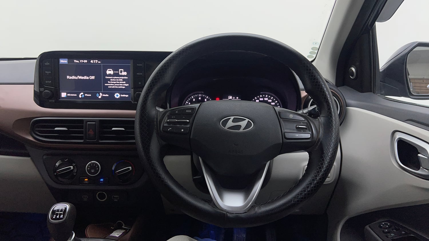Used 2023 Hyundai Aura SX 1.2 CNG Cng Manual interior STEERING VIEW