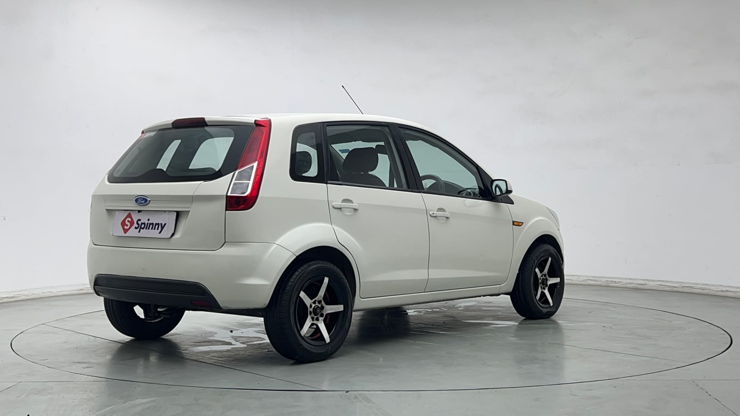 Used 2014 Ford Figo Duratec Petrol EXI 1.2 Petrol Manual exterior RIGHT REAR CORNER VIEW