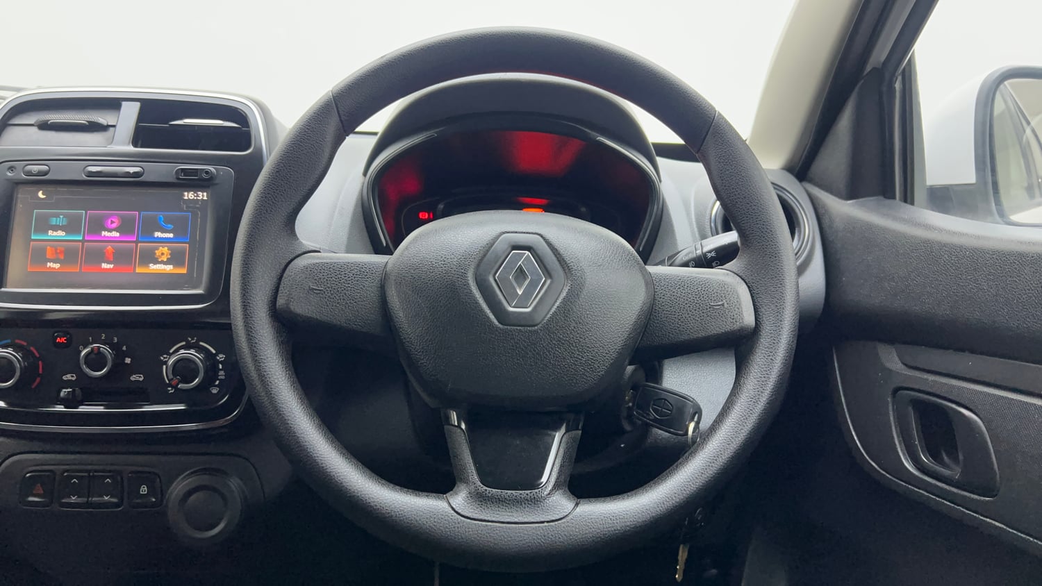 Used 2017 Renault Kwid 1.0 RXT Petrol Manual interior STEERING VIEW