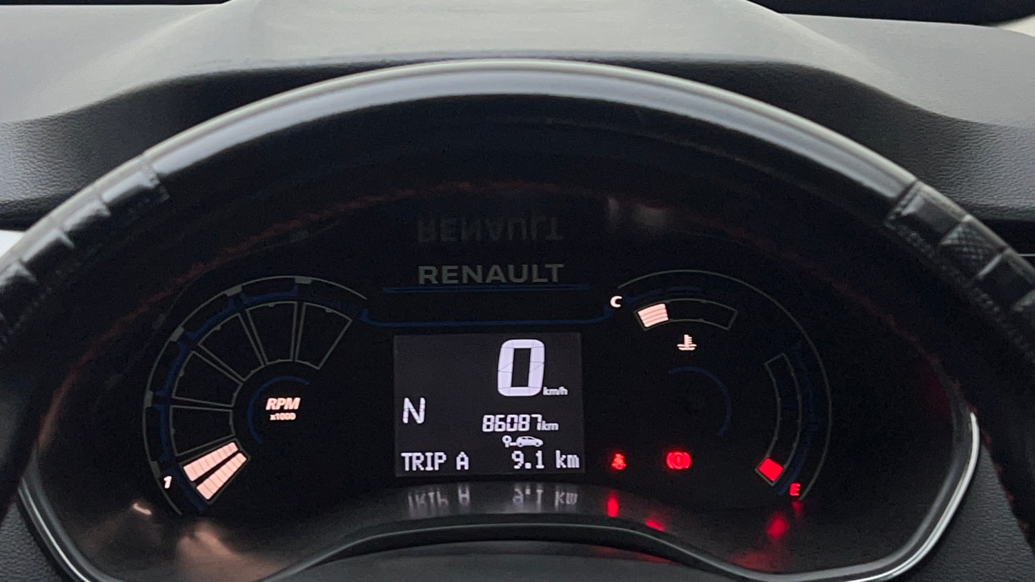 Used 2021 Renault Triber RXZ EASY-R AMT Petrol Automatic interior CLUSTERMETER VIEW