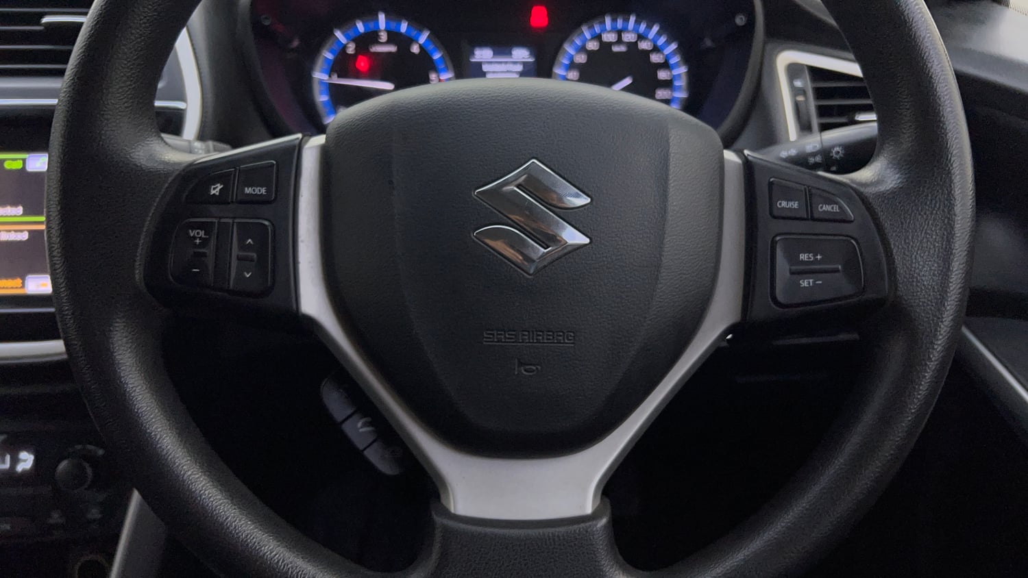 Used 2016 Maruti Suzuki S-Cross Zeta 1.3 Diesel Manual top_features Airbags