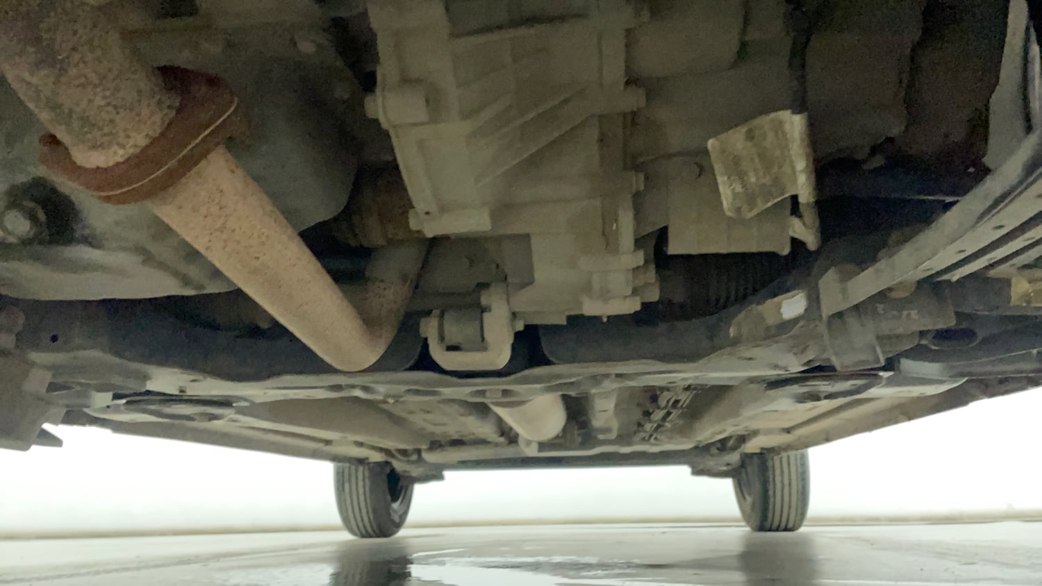 Used 2023 Tata Punch Accomplished AMT Petrol Automatic extra FRONT LEFT UNDERBODY VIEW