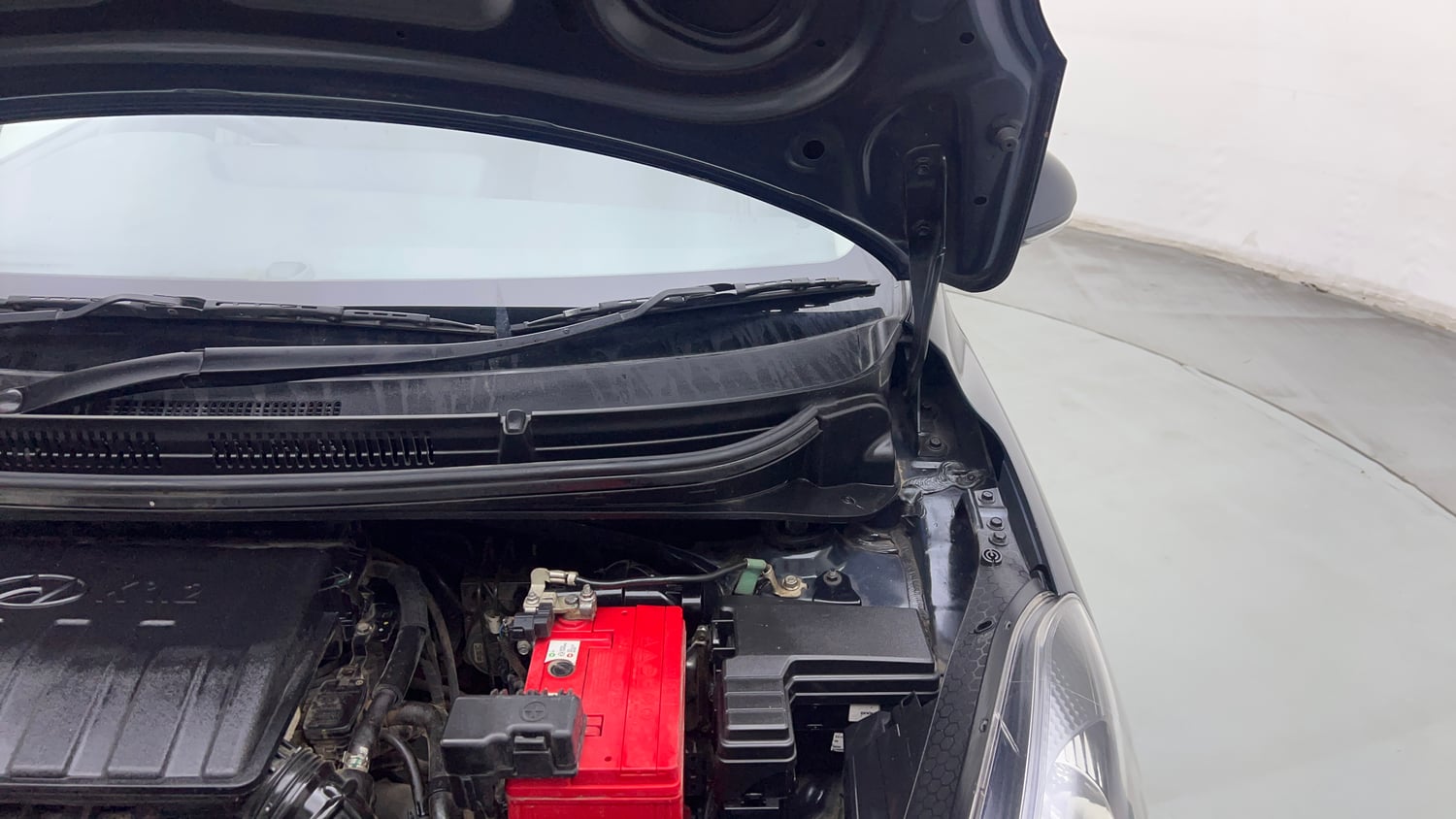 Used 2023 Hyundai Aura SX 1.2 CNG Cng Manual engine ENGINE LEFT SIDE HINGE & APRON VIEW