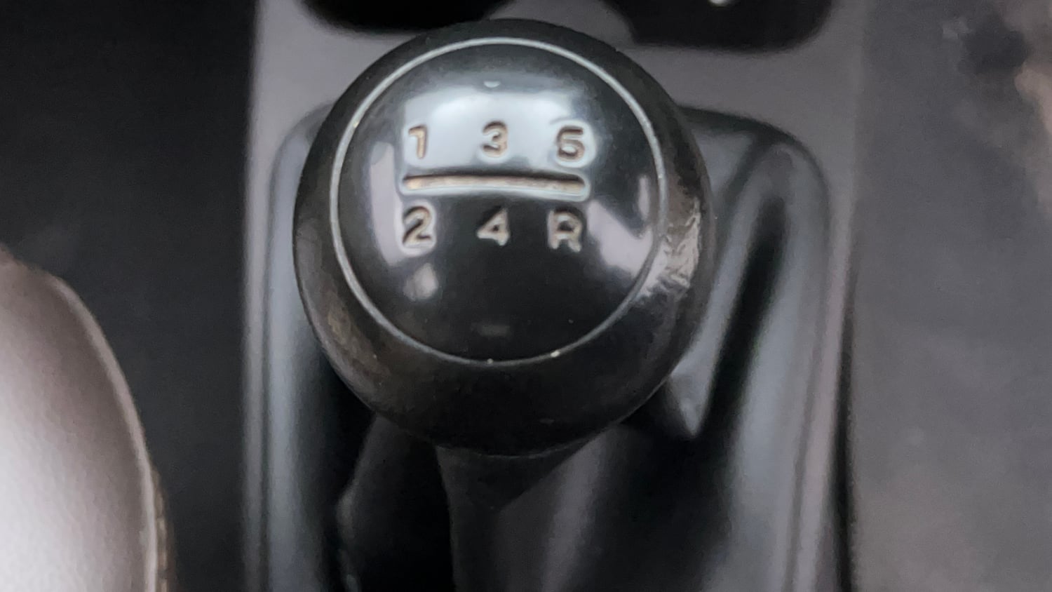 Used 2013 Hyundai Eon D-Lite + Petrol Manual interior GEAR  KNOB VIEW