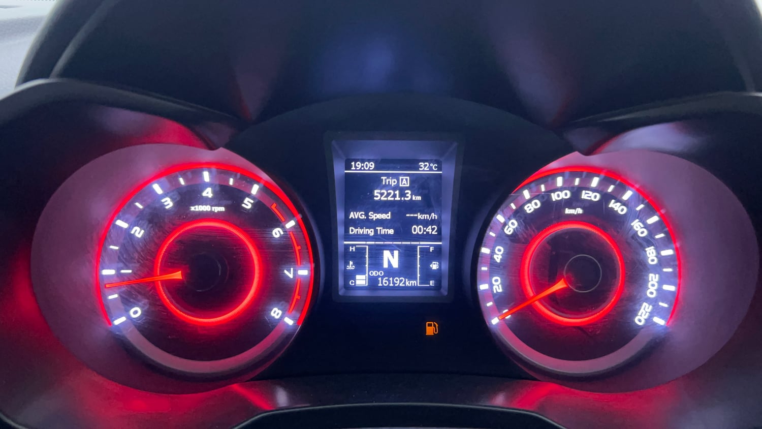 Used 2021 Mahindra XUV 300 W8 (O) 1.2 Petrol Petrol Manual interior CLUSTERMETER VIEW