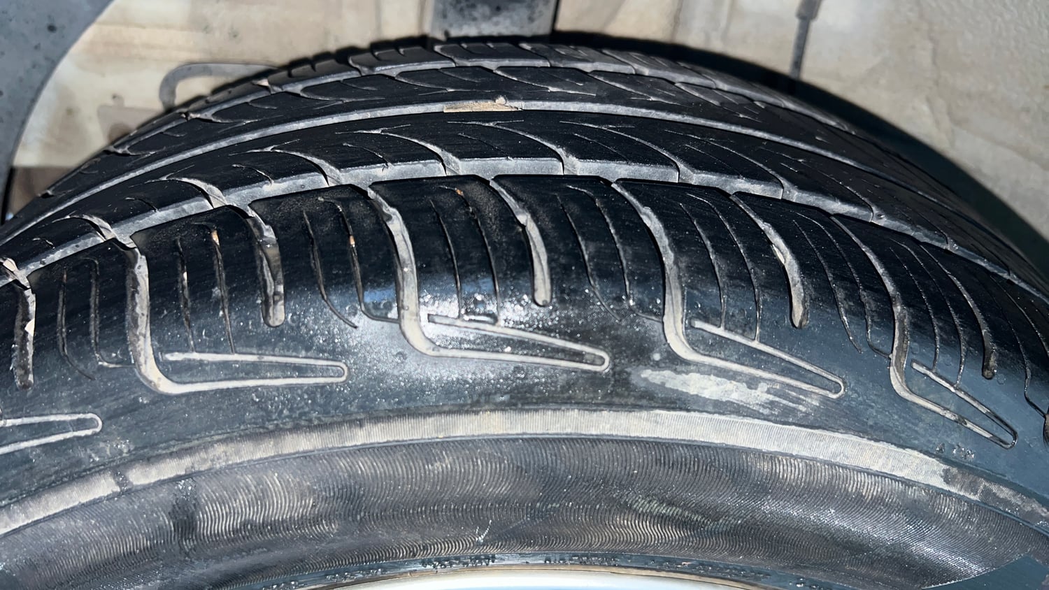 Used 2019 Hyundai Elite i20 Magna Plus 1.2 Petrol Manual tyres RIGHT REAR TYRE TREAD VIEW