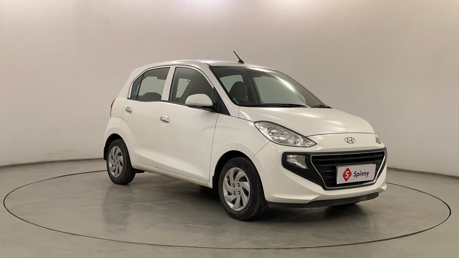 Used 2018 Hyundai Santro Asta Petrol Manual exterior RIGHT FRONT CORNER VIEW