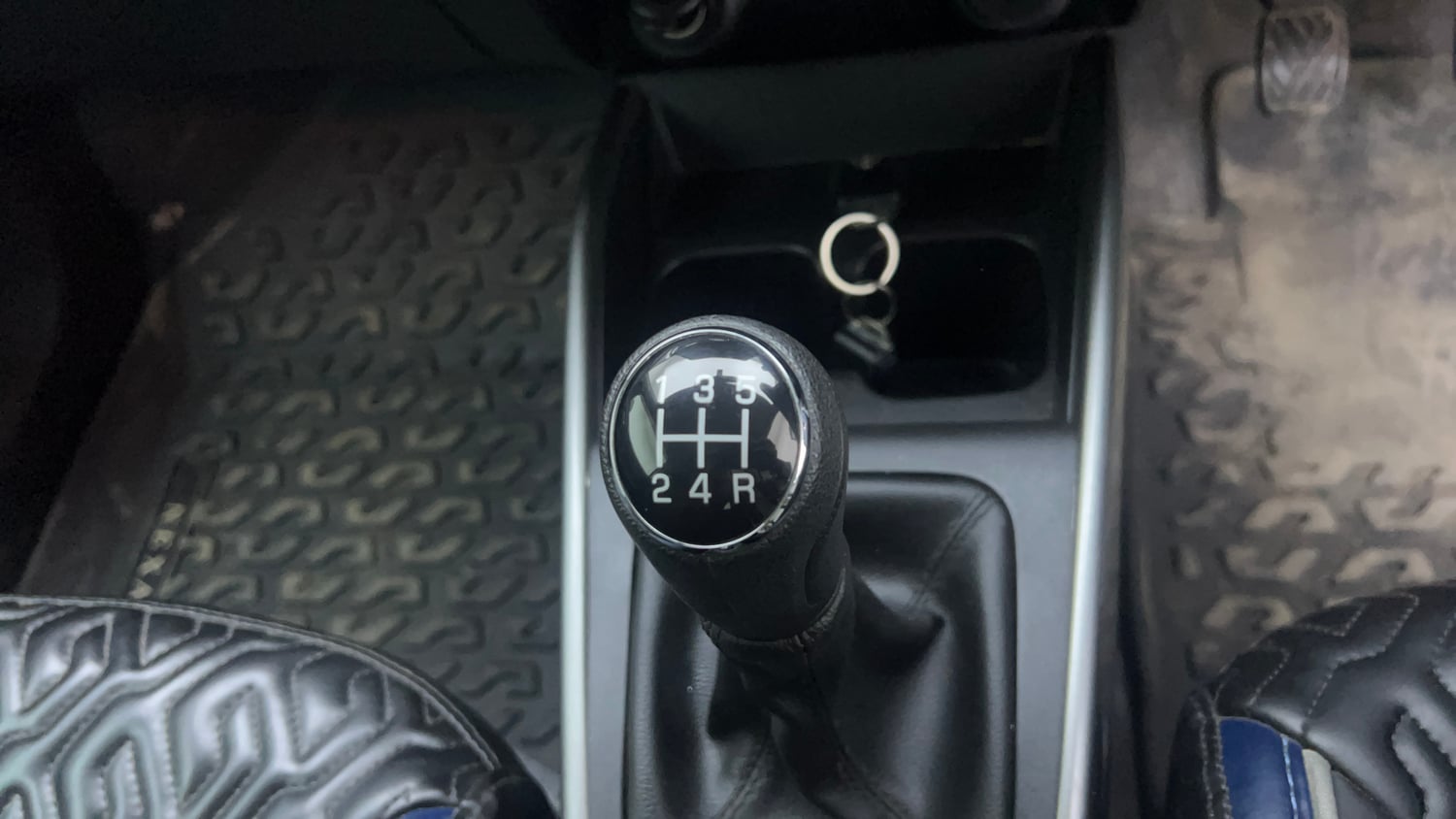 Used 2024 Maruti Suzuki Baleno Alpha MT Petrol Manual interior GEAR  KNOB VIEW
