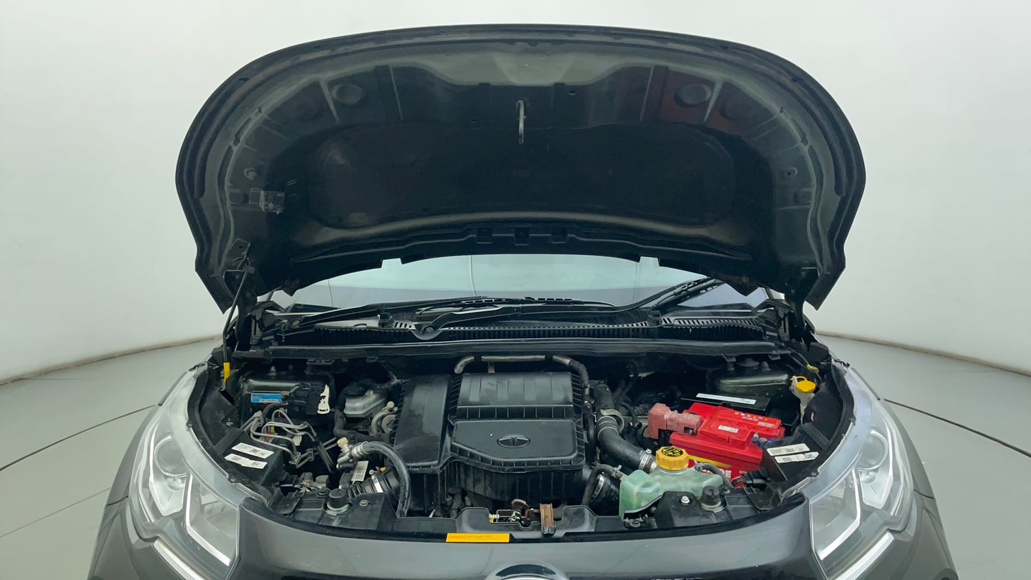 Used 2022 Tata Nexon XZ Plus Diesel Diesel Manual engine ENGINE & BONNET OPEN FRONT VIEW