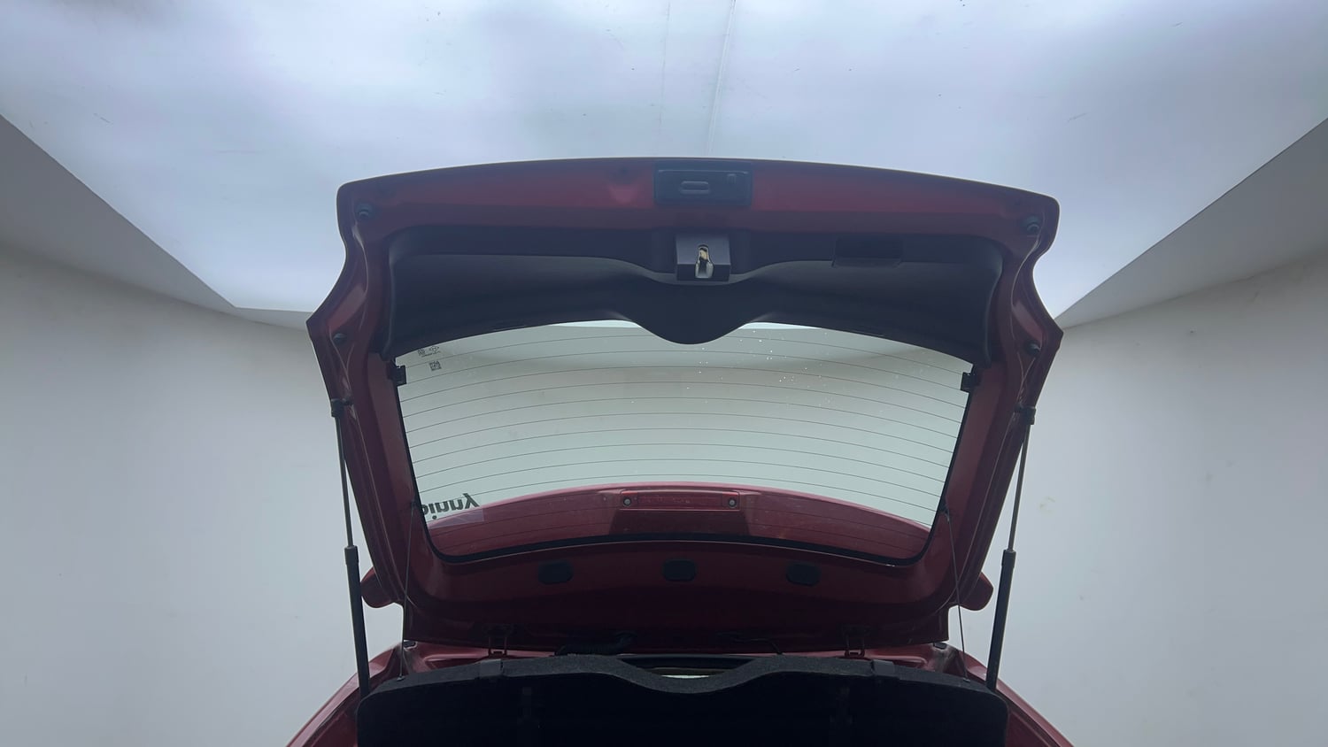 Used 2022 Maruti Suzuki Baleno Zeta Petrol Manual interior DICKY DOOR OPEN VIEW