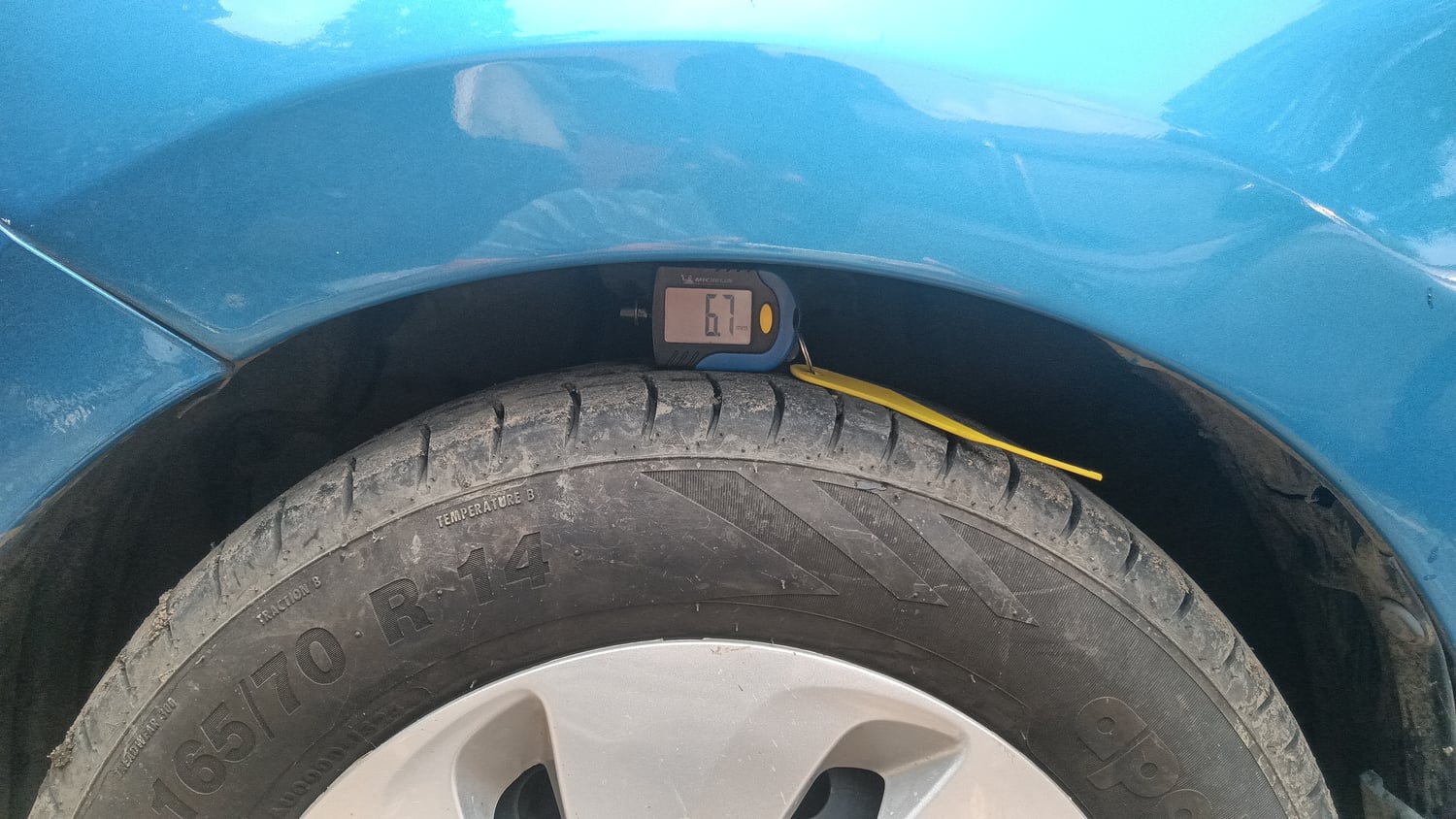 Used 2015 Maruti Suzuki Celerio ZXi Petrol Manual tyres LEFT FRONT TYRE TREAD VIEW