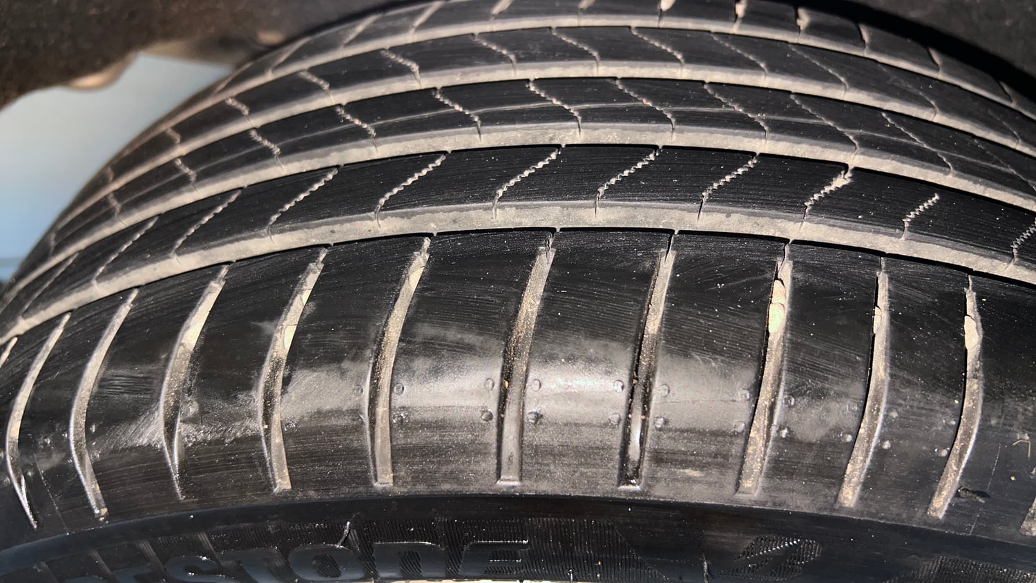 Used 2018 Maruti Suzuki Baleno Alpha 1.2 Petrol Manual tyres RIGHT REAR TYRE TREAD VIEW
