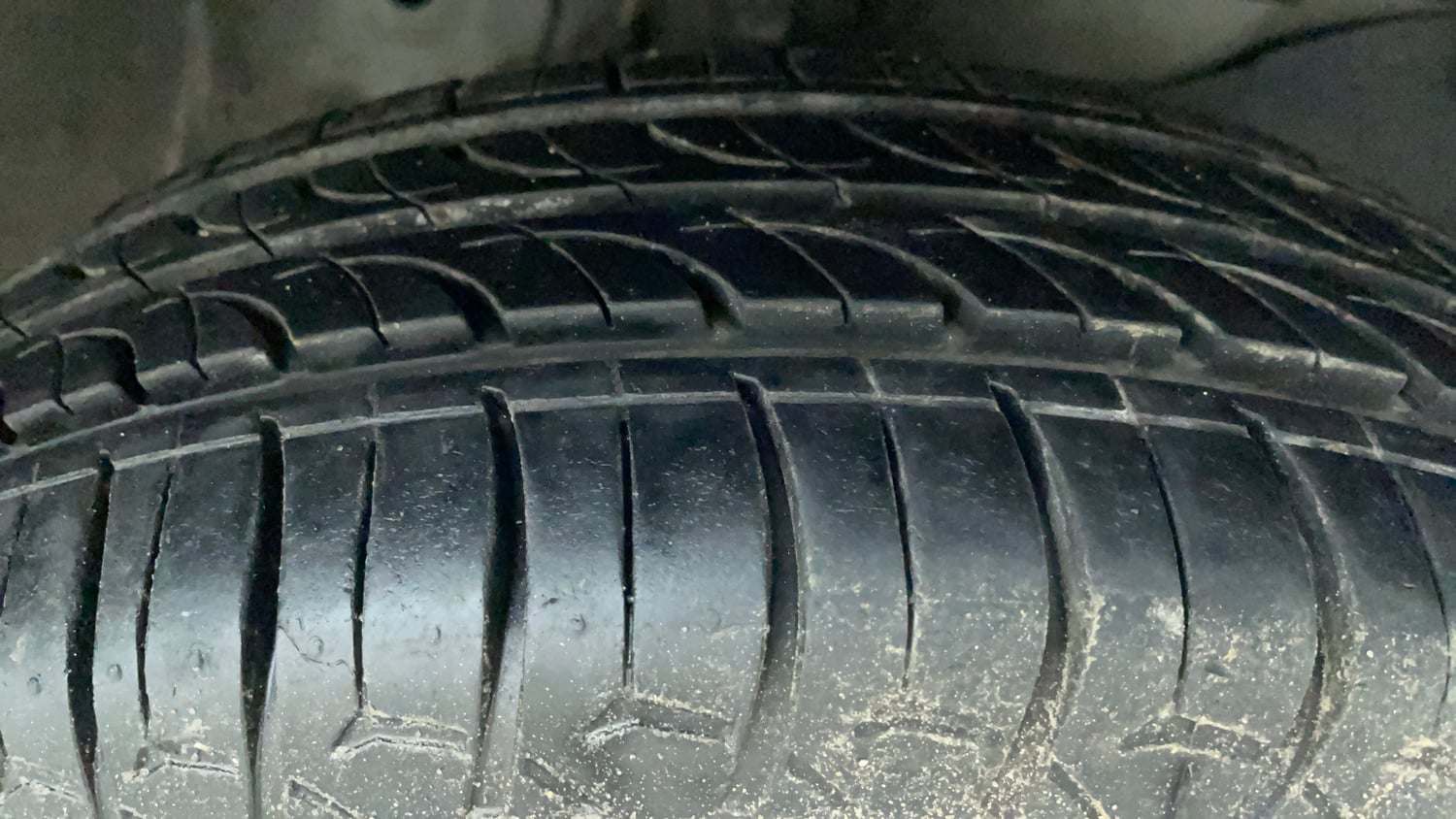 Used 2018 Honda Amaze 1.2 S MT Petrol Petrol Manual tyres RIGHT FRONT TYRE TREAD VIEW