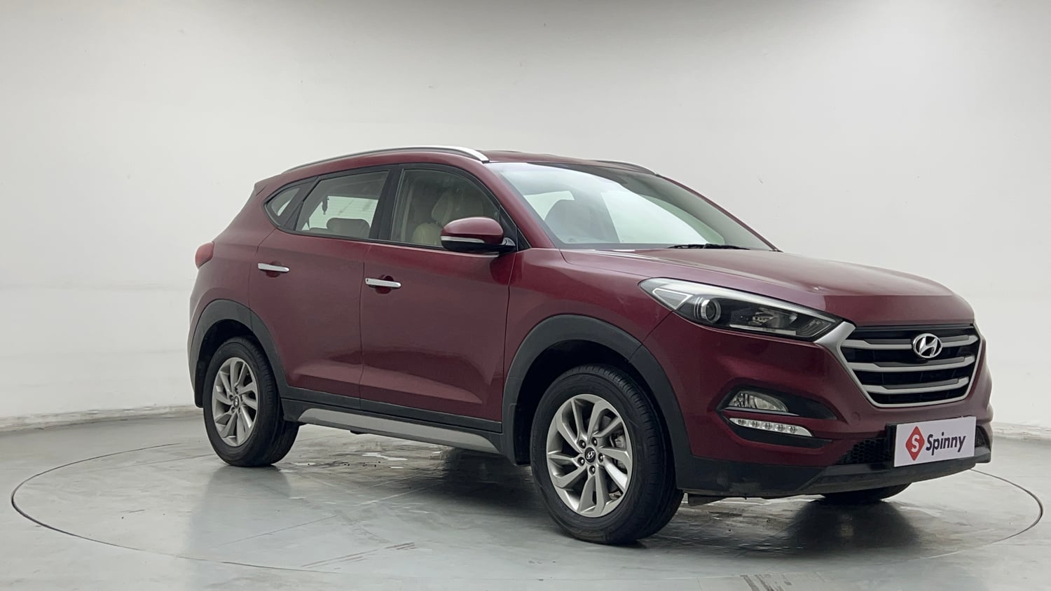 Used 2017 Hyundai Tucson 2WD MT Petrol Petrol Manual exterior RIGHT FRONT CORNER VIEW