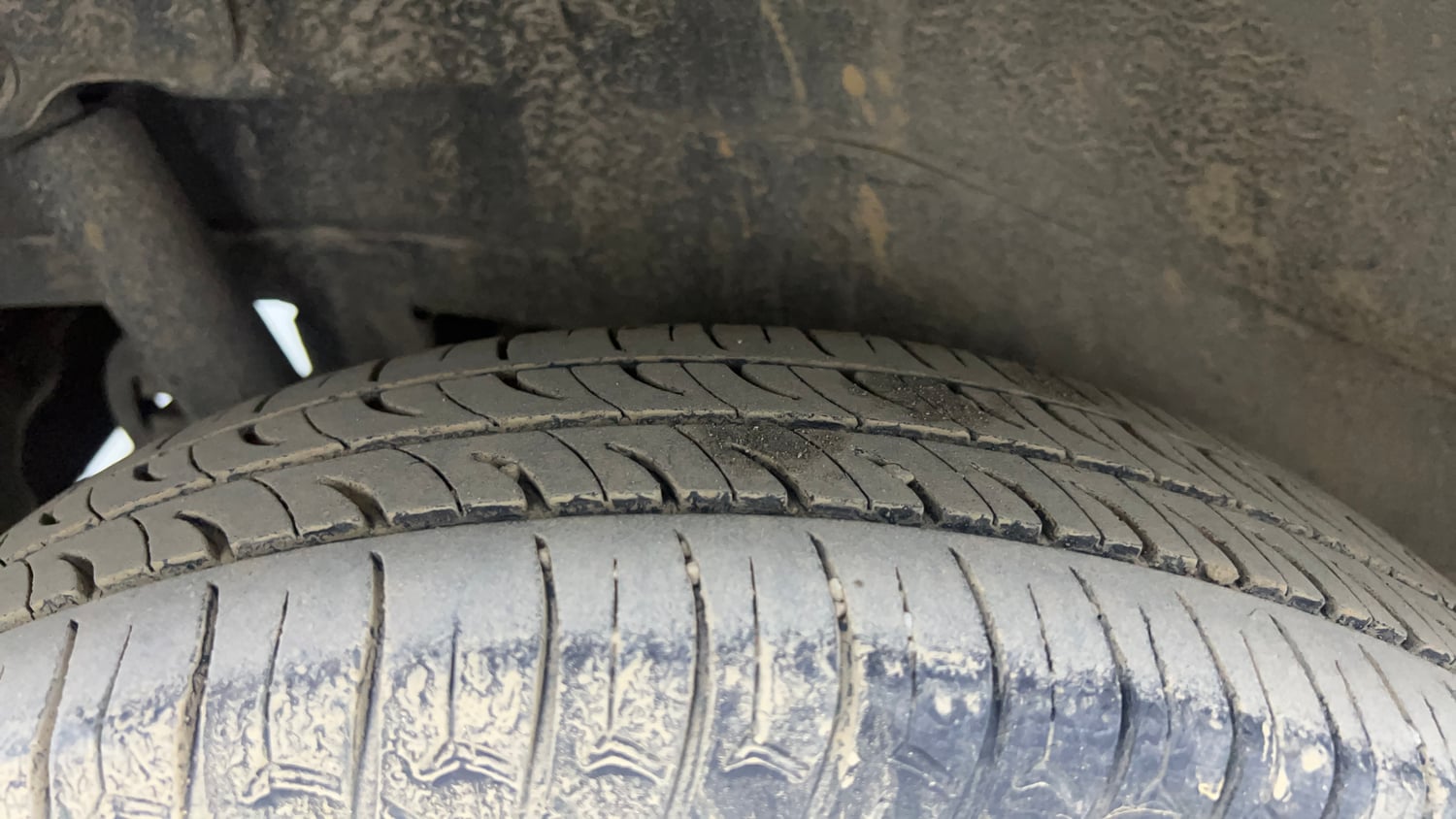 Used 2014 Maruti Suzuki Wagon R LXI Petrol Manual tyres RIGHT REAR TYRE TREAD VIEW