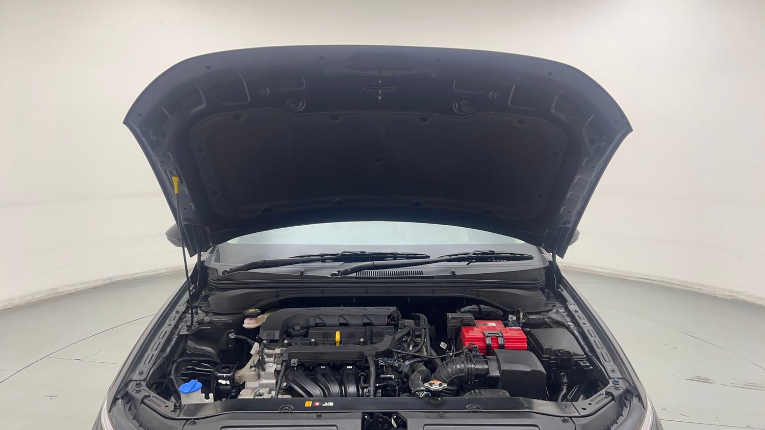 Used 2024 Hyundai Verna SX 1.5 Petrol MT Petrol Manual engine ENGINE & BONNET OPEN FRONT VIEW