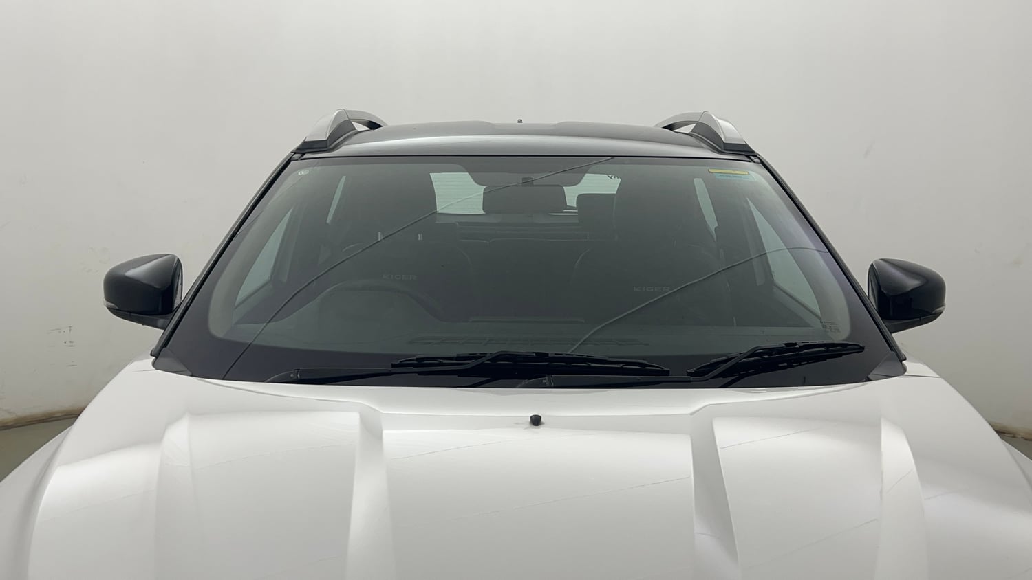 Used 2023 Renault Kiger RXZ AMT Dual Tone Petrol Automatic exterior FRONT WINDSHIELD VIEW