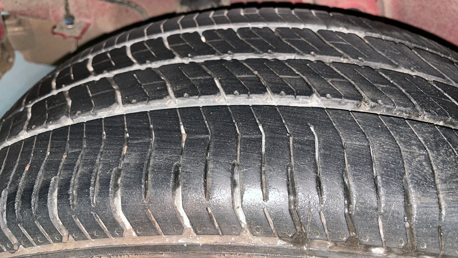 Used 2019 hyundai Venue S 1.0 AT Turbo Petrol Petrol Automatic tyres RIGHT REAR TYRE TREAD VIEW