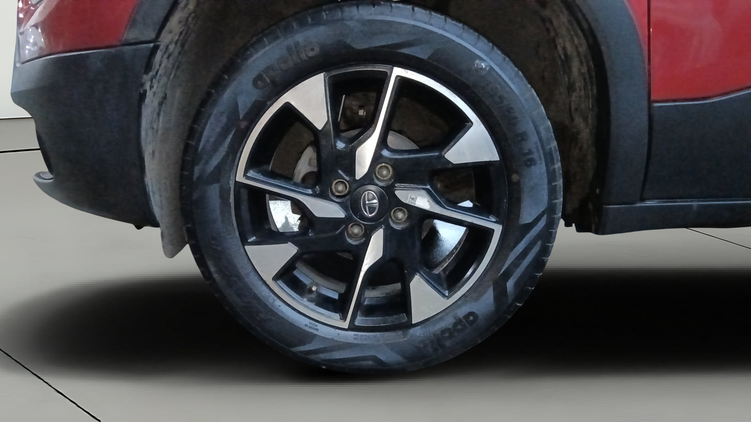 Used 2022 Tata Punch Creative AMT Petrol Automatic tyres LEFT FRONT TYRE RIM VIEW