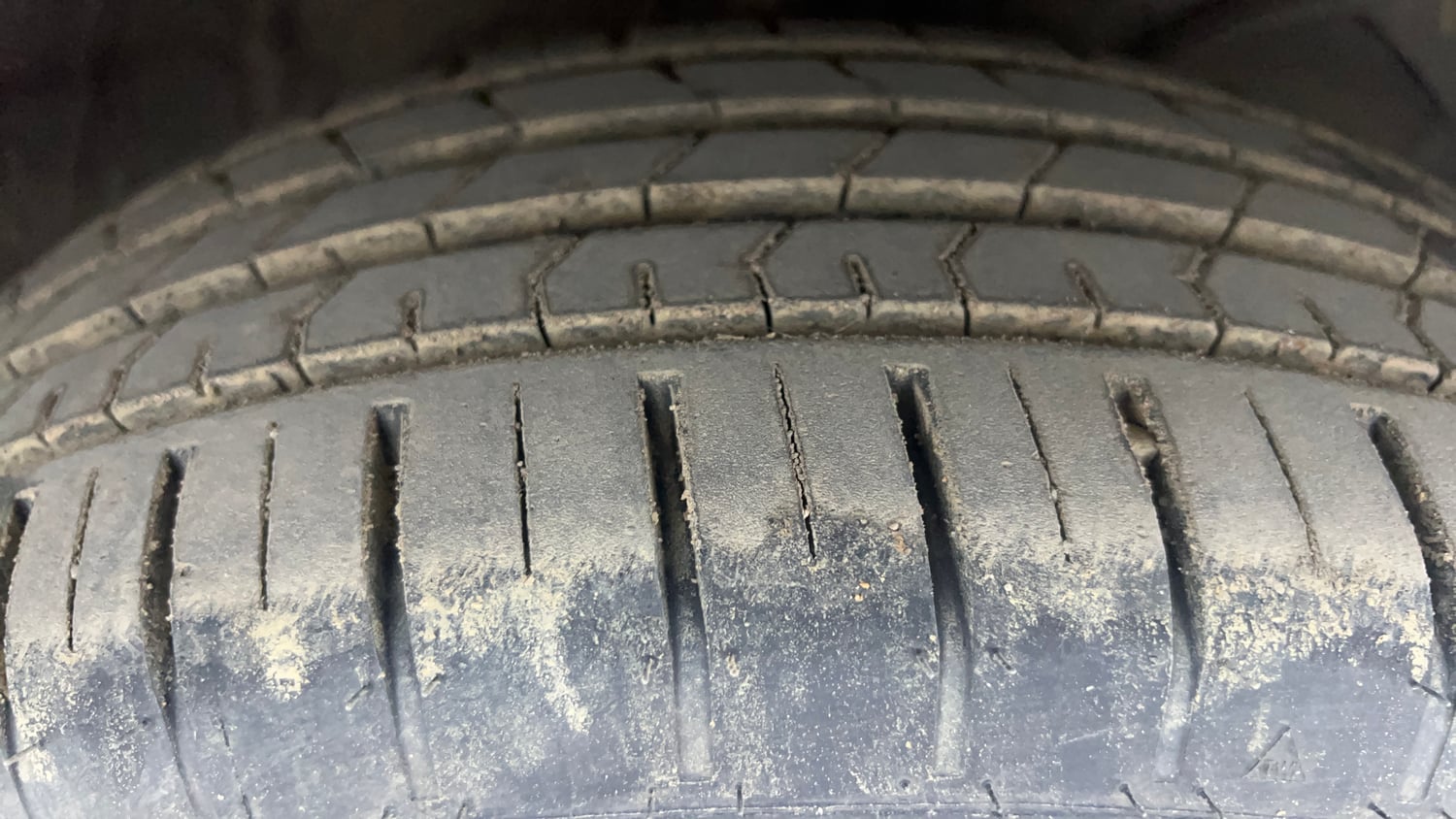 Used 2022 Maruti Suzuki Baleno Zeta Petrol Manual tyres RIGHT FRONT TYRE TREAD VIEW