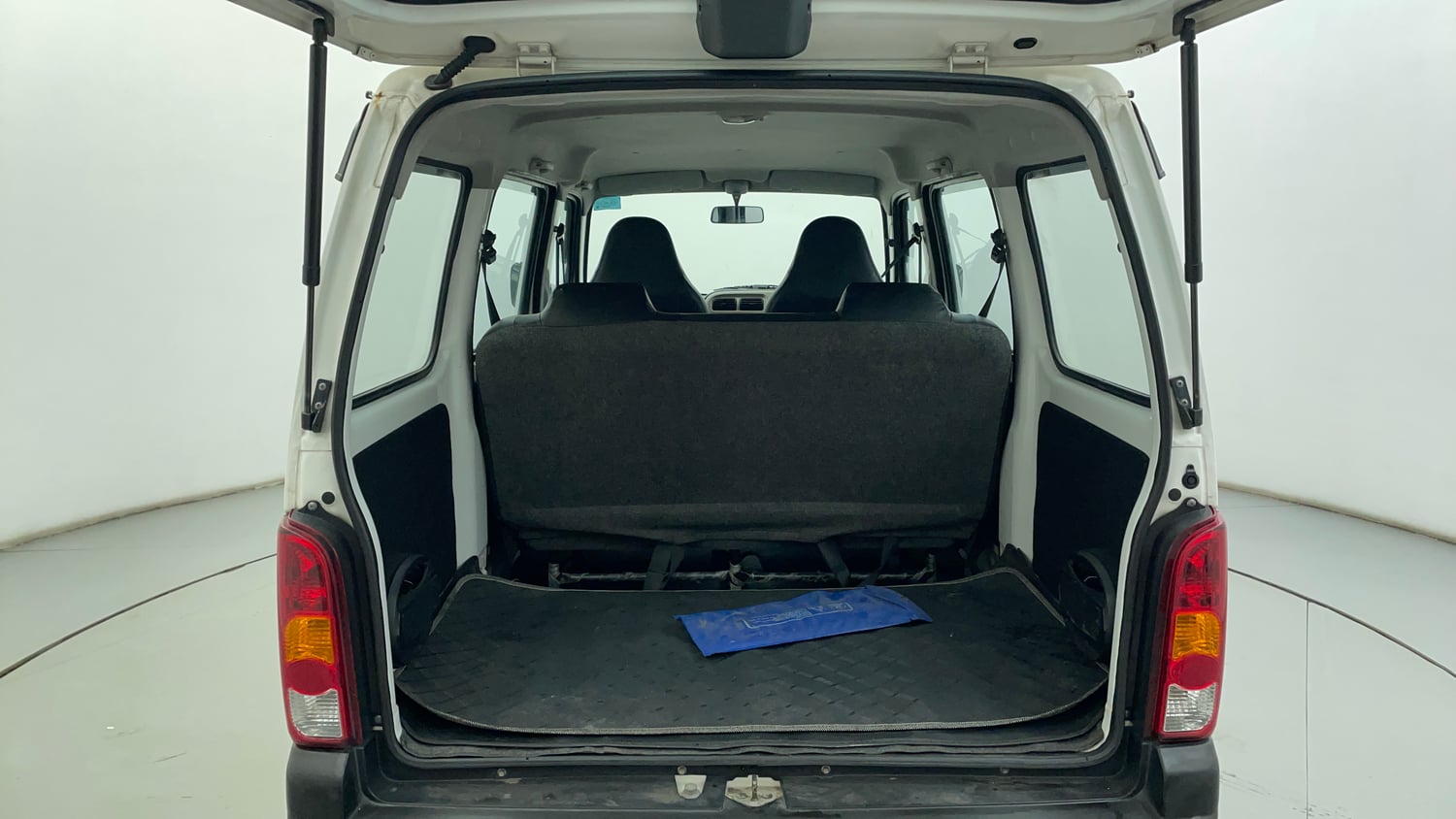 Used 2021 Maruti Suzuki Eeco 5 STR WITH A/C+HTR Petrol Manual interior DICKY INSIDE VIEW