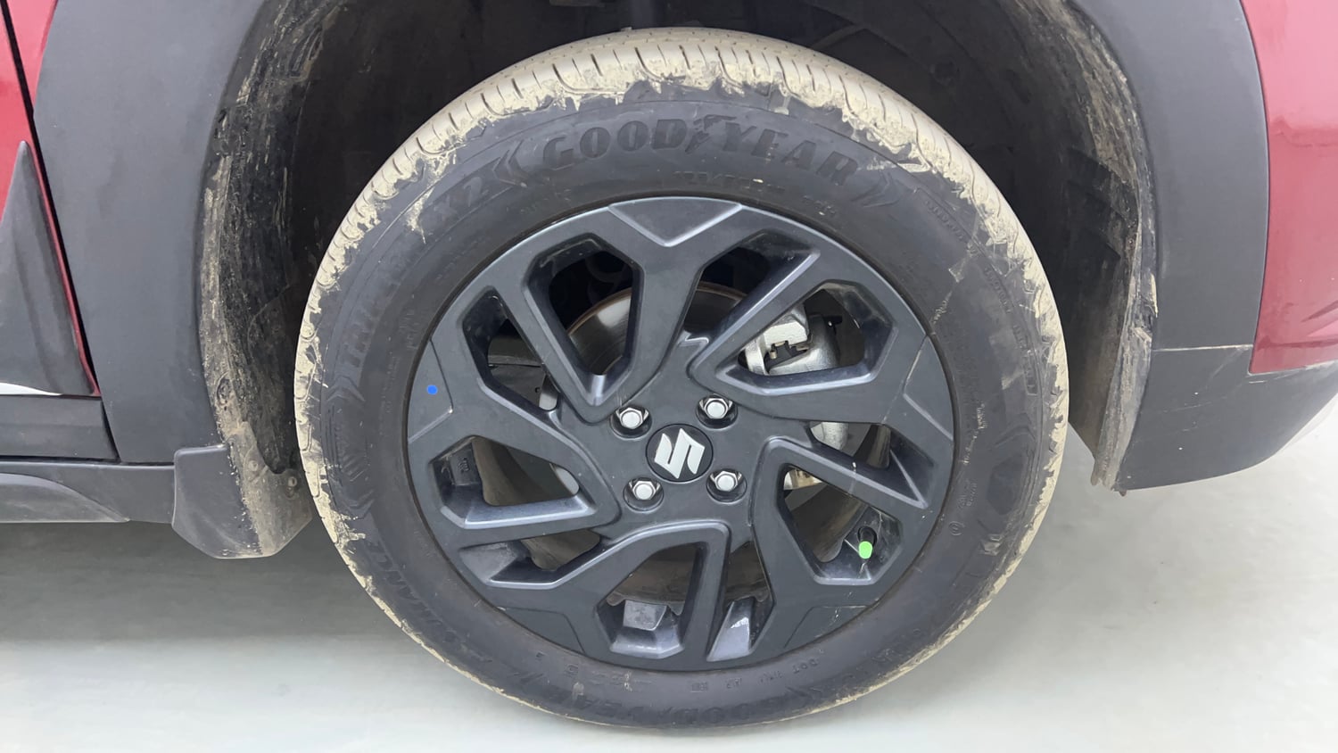 Used 2024 Maruti Suzuki Fronx Delta Plus (O) 1.2L MT Petrol Manual tyres RIGHT FRONT TYRE RIM VIEW