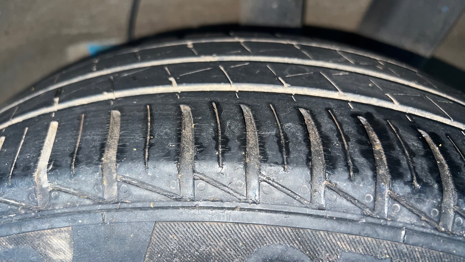 Used 2022 Hyundai Grand i10 Nios Magna 1.2 Kappa VTVT CNG Cng Manual tyres LEFT REAR TYRE TREAD VIEW