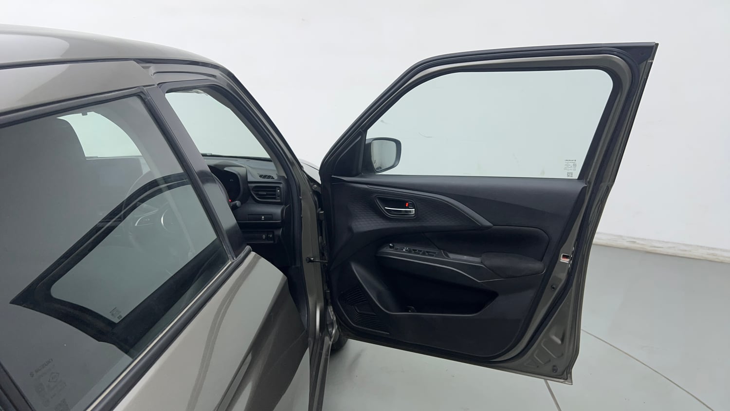 Used 2025 Maruti Suzuki Swift VXi Petrol Manual interior RIGHT FRONT DOOR OPEN VIEW