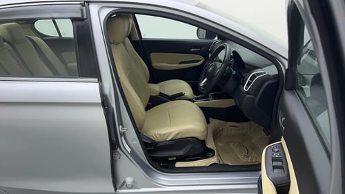 Used 2022 Honda City V CVT Petrol Petrol Automatic interior RIGHT SIDE FRONT DOOR CABIN VIEW