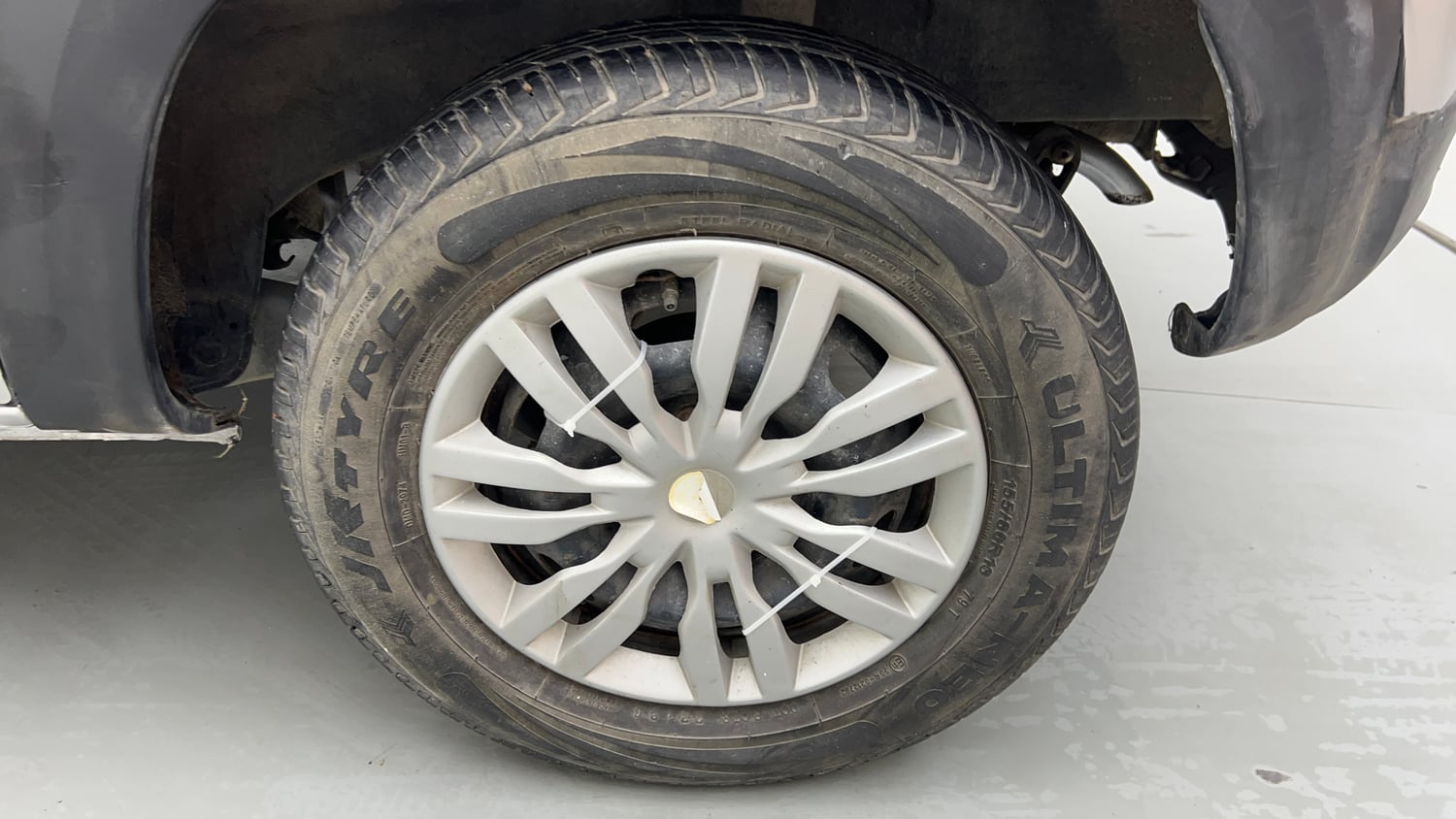 Used 2018 Renault Kwid 1.0 RXL Petrol Manual tyres LEFT REAR TYRE RIM VIEW
