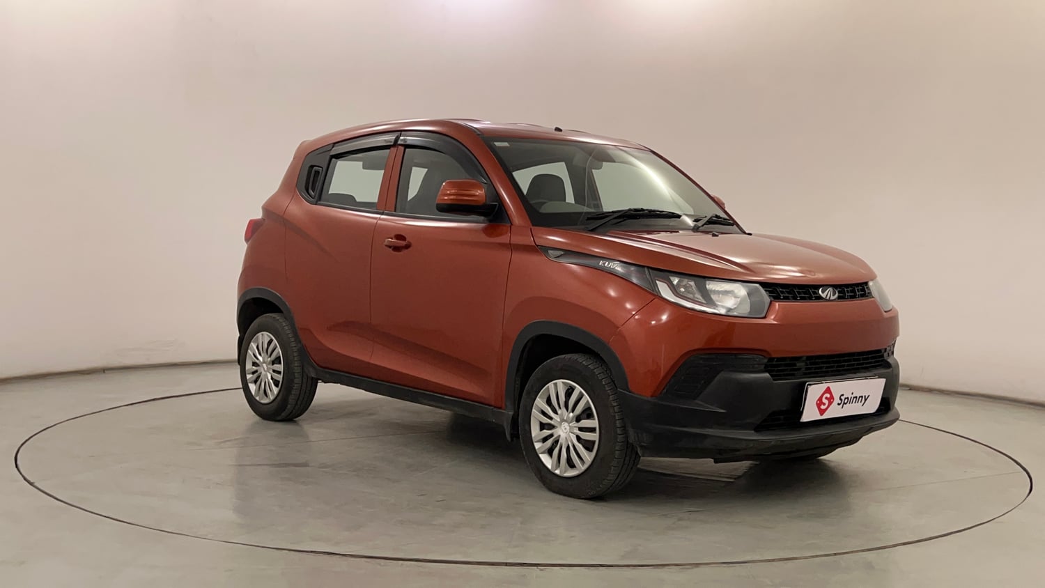 Used 2016 Mahindra KUV100 K4 5 STR Petrol Manual exterior RIGHT FRONT CORNER VIEW