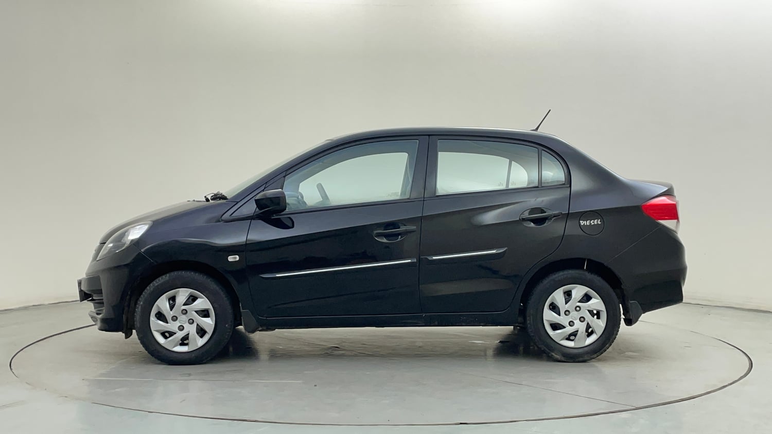 Used 2014 Honda Amaze 1.5 S i-DTEC Diesel Manual exterior LEFT SIDE VIEW
