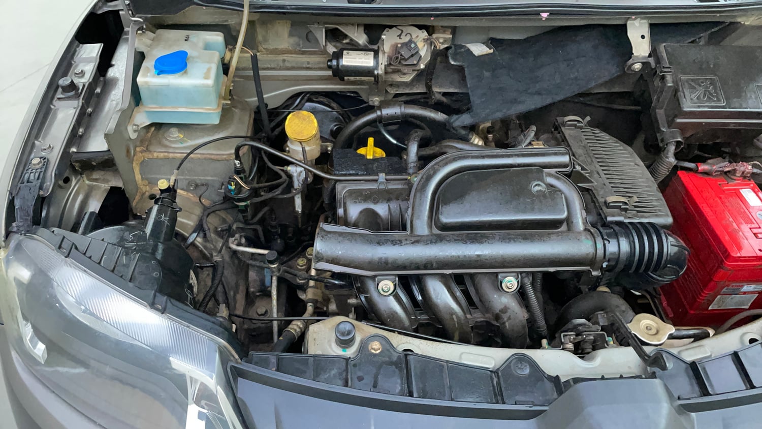 Used 2016 Renault Kwid RXL Petrol Manual engine ENGINE RIGHT SIDE VIEW