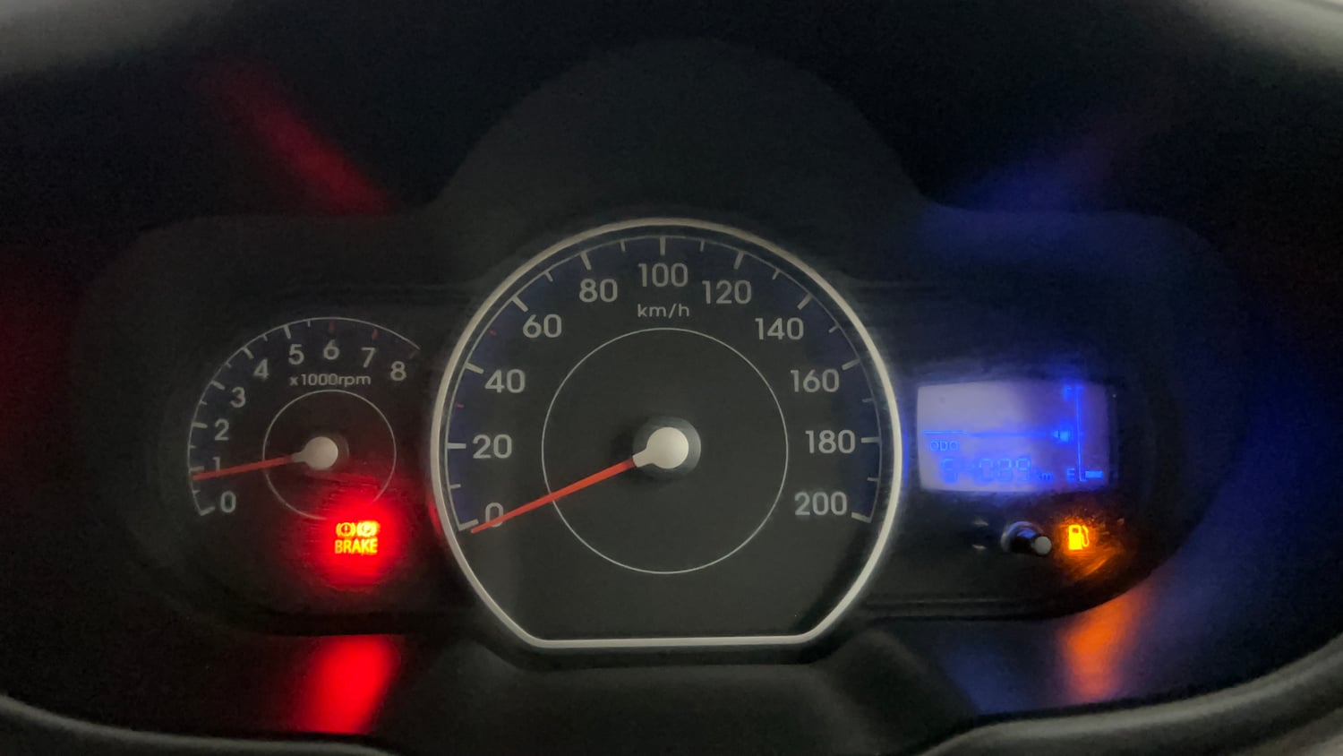 Used 2014 Hyundai i10 Magna 1.1 iRDE2 Petrol Manual interior CLUSTERMETER VIEW