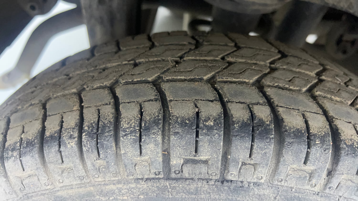 Used 2014 Maruti Suzuki Alto 800 Vxi Petrol Manual tyres RIGHT REAR TYRE TREAD VIEW