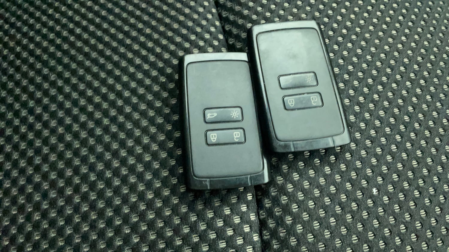 Used 2019 Renault Triber RXZ Petrol Manual extra CAR KEY VIEW