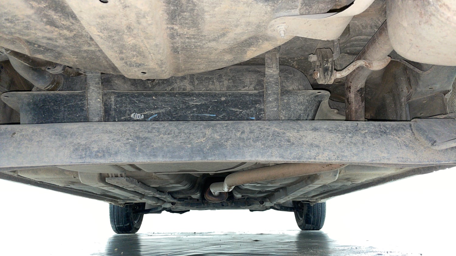 Used 2015 Hyundai Grand i10 Sportz 1.2 Kappa VTVT Petrol Manual extra REAR UNDERBODY VIEW (TAKEN FROM REAR)