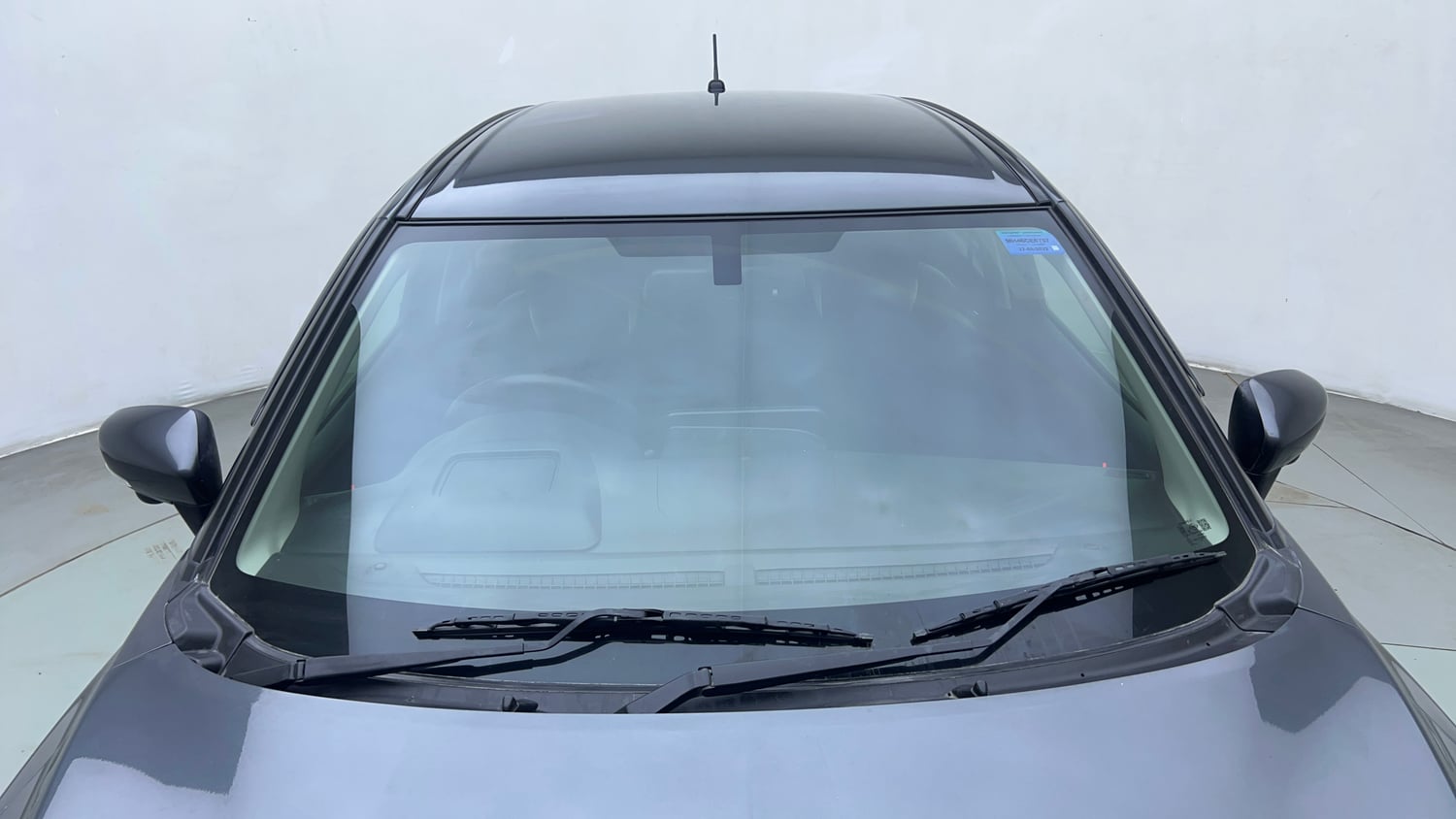 Used 2022 Maruti Suzuki Baleno Alpha MT Petrol Manual exterior FRONT WINDSHIELD VIEW