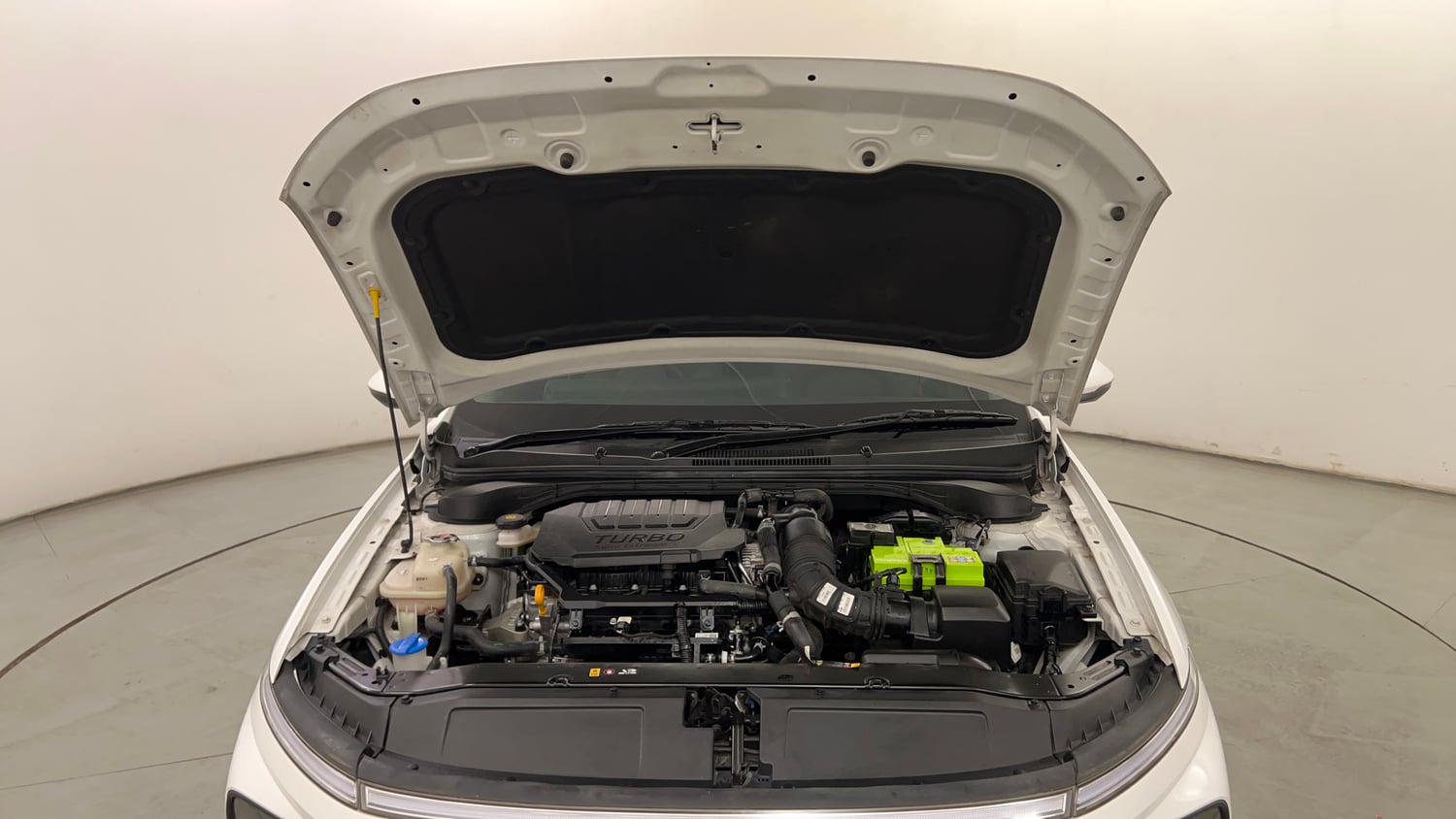 Used 2023 Hyundai Verna SX (O) 1.5 Turbo Petrol MT Petrol Manual engine ENGINE & BONNET OPEN FRONT VIEW