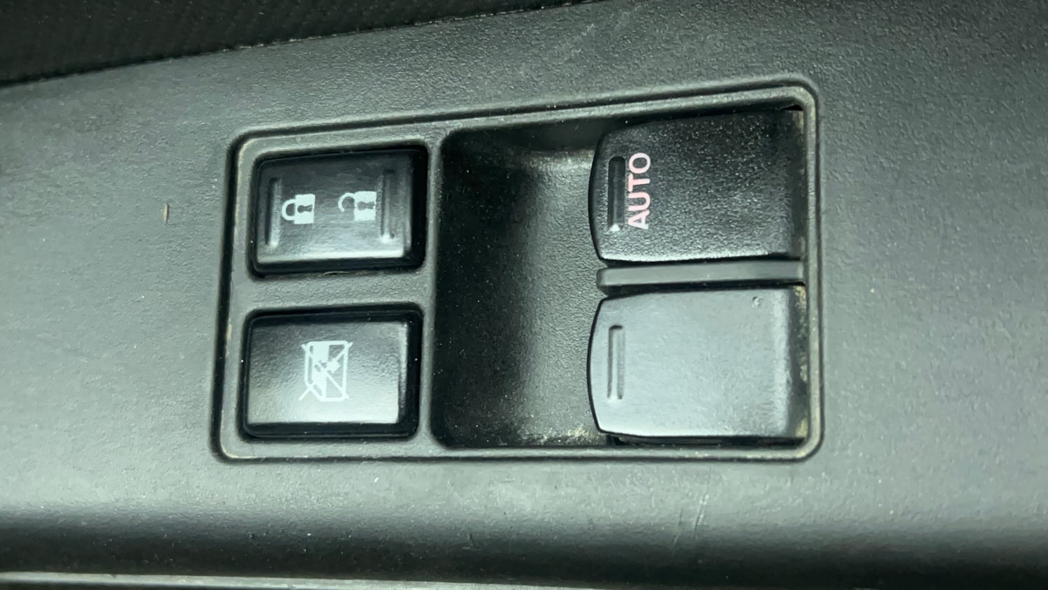 Used 2022 Maruti Suzuki Wagon R LXI 1.0 Petrol Manual top_features Power windows