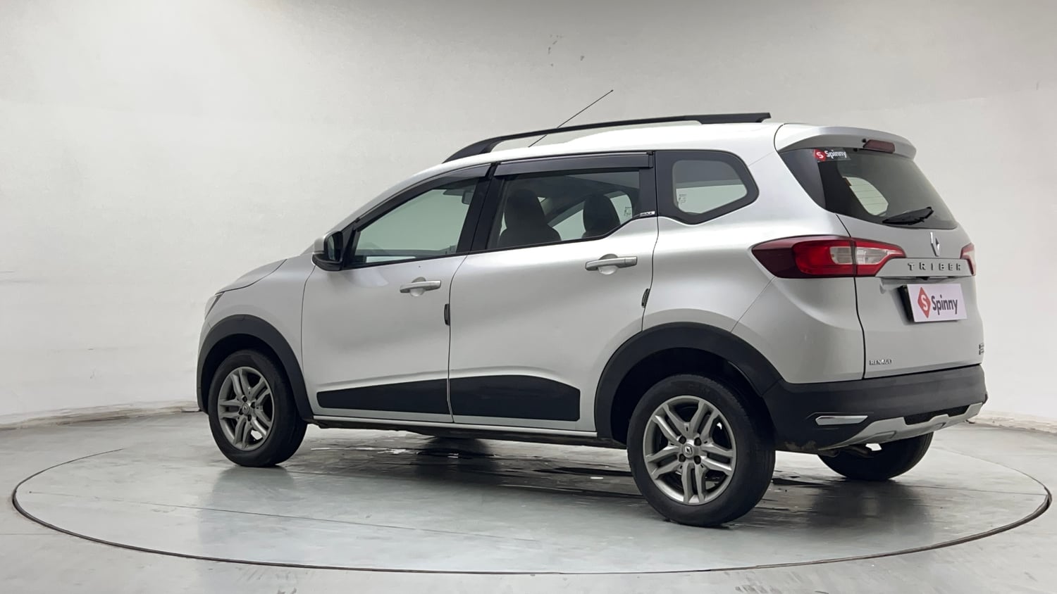 Used 2021 Renault Triber RXZ EASY-R AMT Petrol Automatic exterior LEFT REAR CORNER VIEW