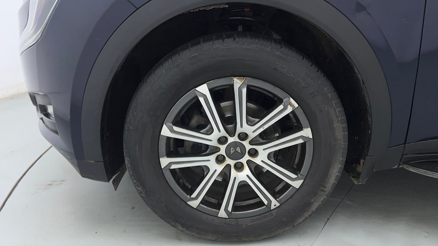 Used 2022 Mahindra XUV700 AX 7 Petrol MT 7 STR Petrol Manual tyres LEFT FRONT TYRE RIM VIEW