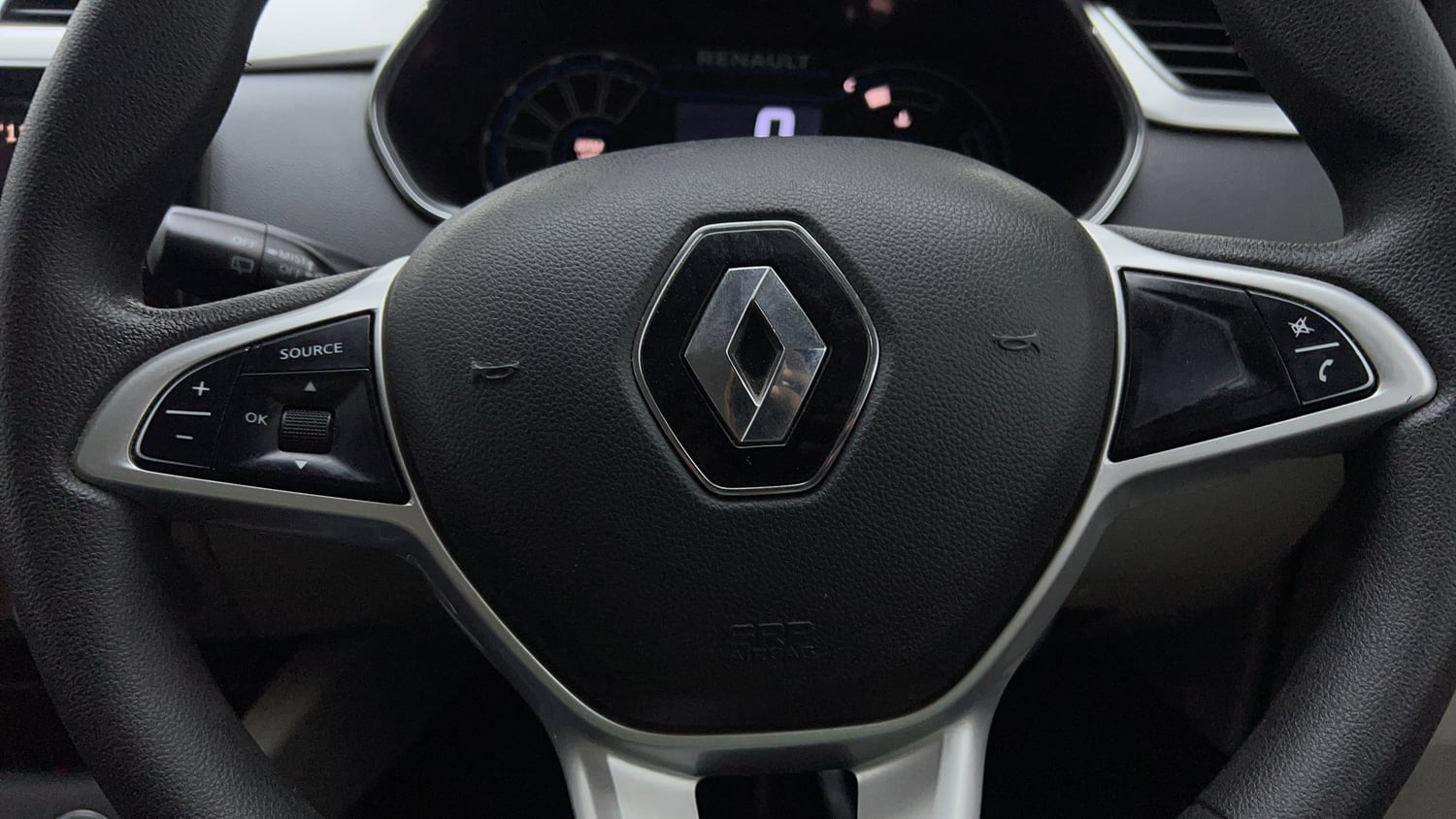 Used 2021 Renault Triber RXZ EASY-R AMT Petrol Automatic top_features Airbags