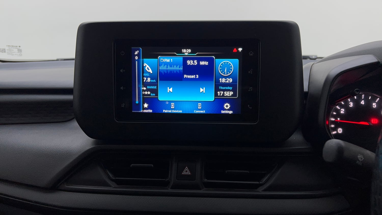 Used 2024 Maruti Suzuki Swift VXi (O) Petrol Manual top_features Integrated (in-dash) music system
