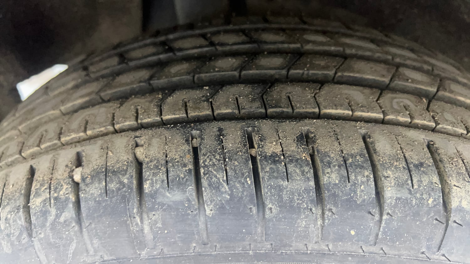 Used 2022 Maruti Suzuki Baleno Zeta Petrol Manual tyres RIGHT REAR TYRE TREAD VIEW