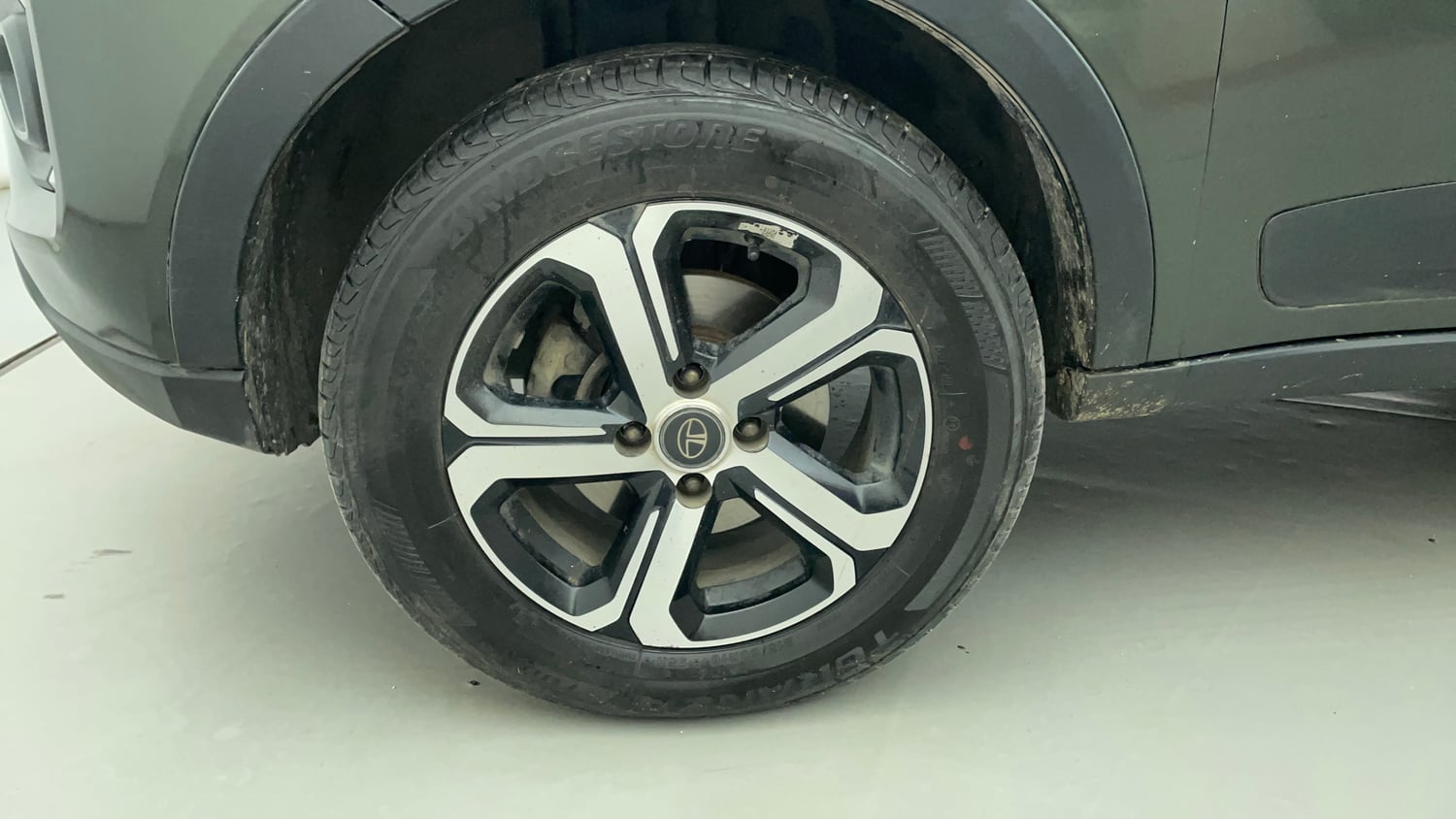Used 2022 Tata Nexon XZ Plus Diesel Diesel Manual tyres LEFT FRONT TYRE RIM VIEW