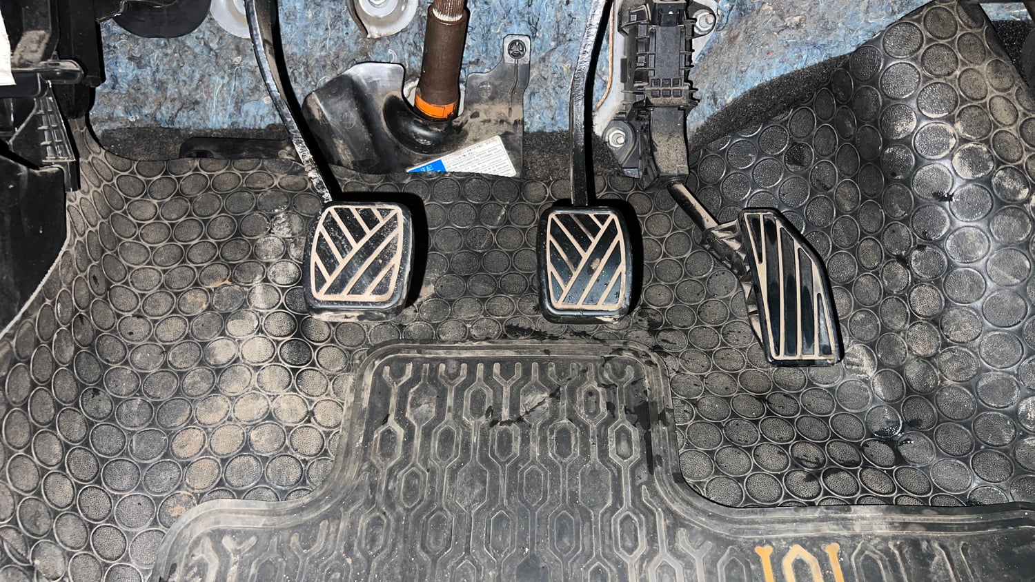 Used 2017 Maruti Suzuki Baleno Zeta 1.3 Diesel Manual interior PEDALS VIEW